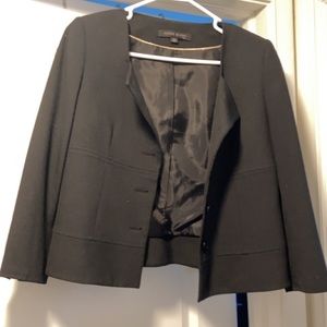 Black blazer. Only worn a couple times, in great condition!